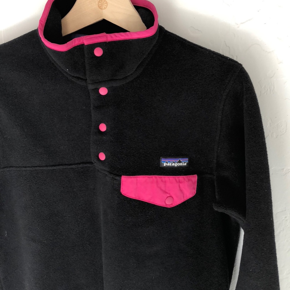 Patagonia Snap pullover! Size small!
